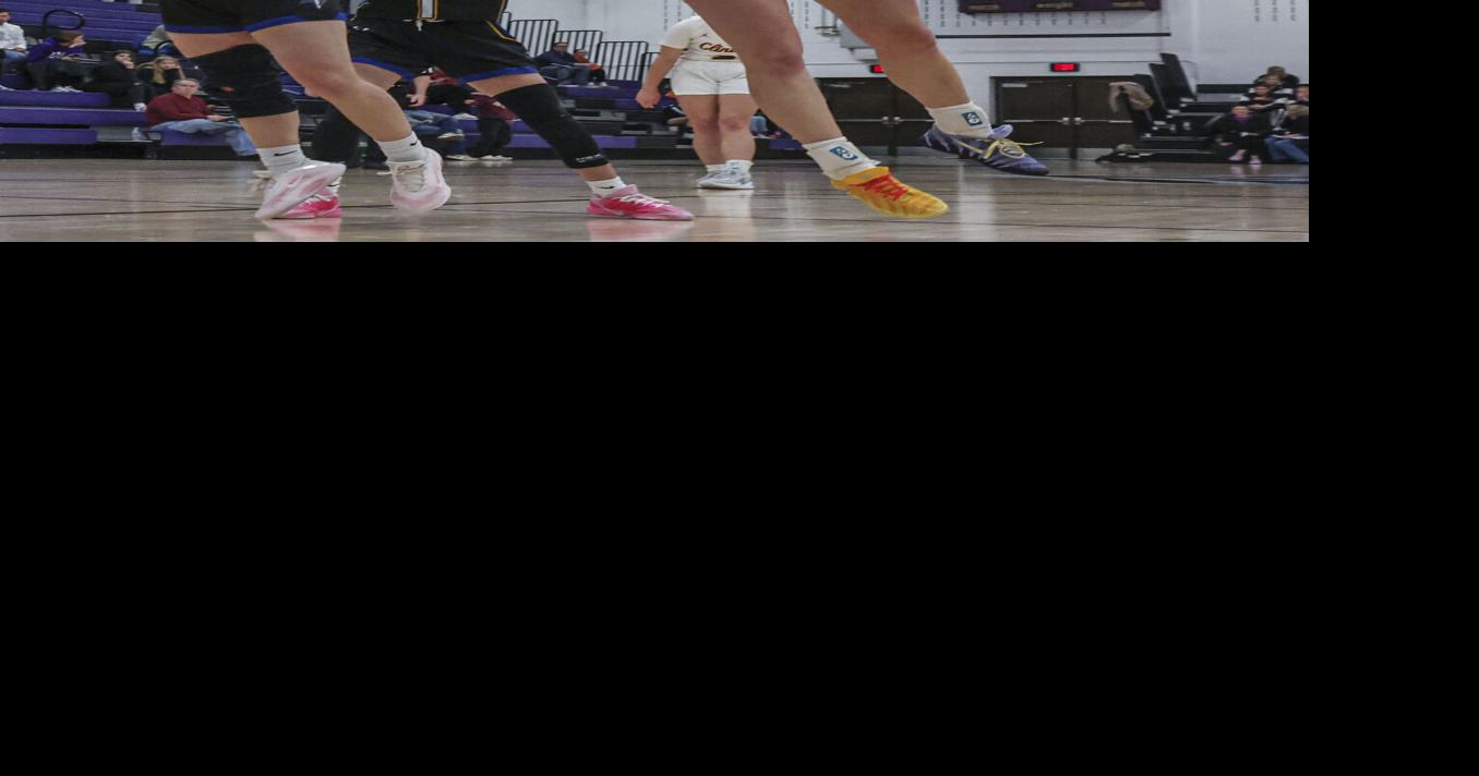 University High, Clinton girls advance to Class 2A regional final