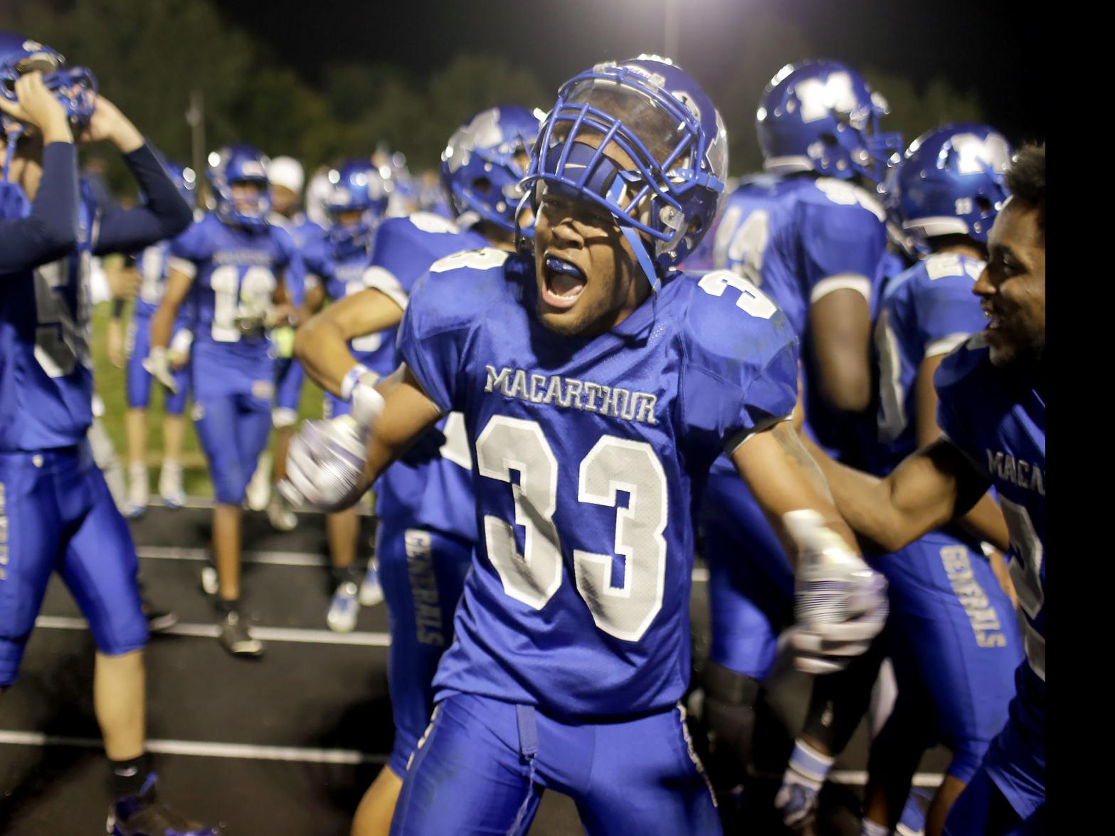 Macarthur Running Back Derrick Taylor Signs Letter Of Intent With