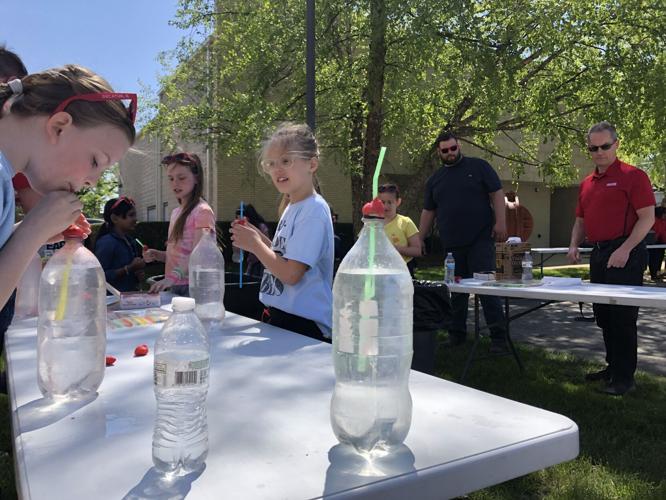 Mueller teaches kids about water pressure