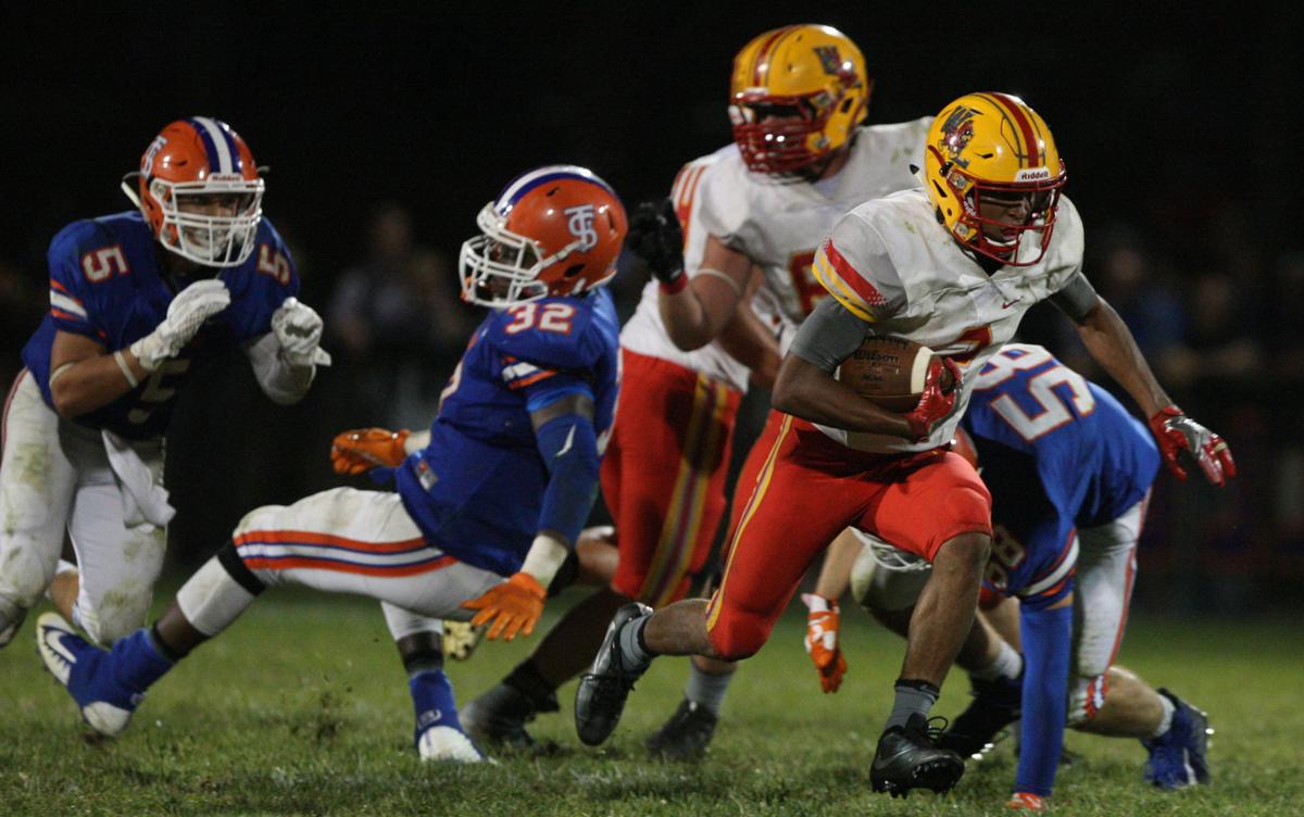 St Teresa vs Warrensburg Latham football 18 9.8.17.jpg