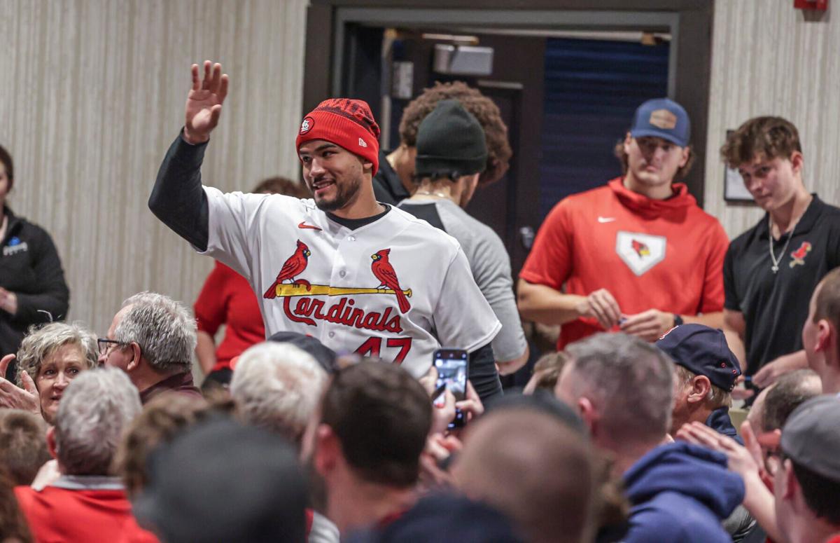 Former Cardinals standout Molina settling in as a manager, guiding