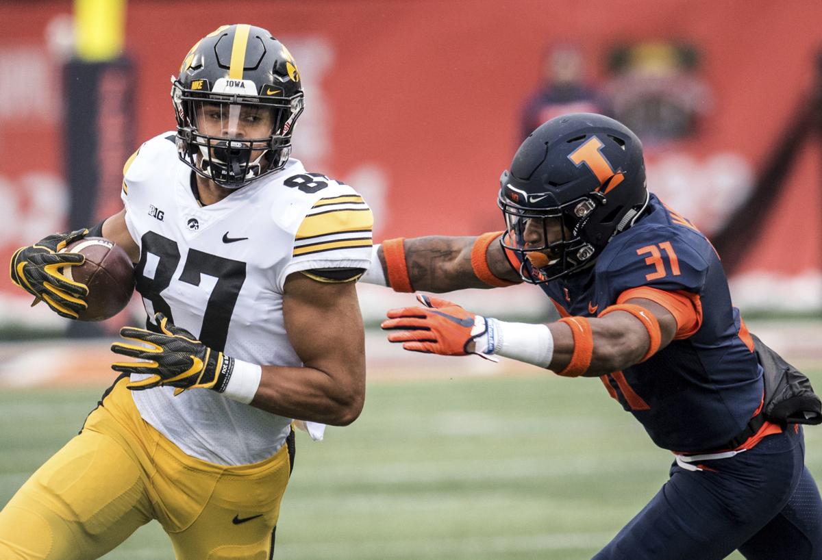 Unraveling Has Become A Theme For Illinois Football Team Illini