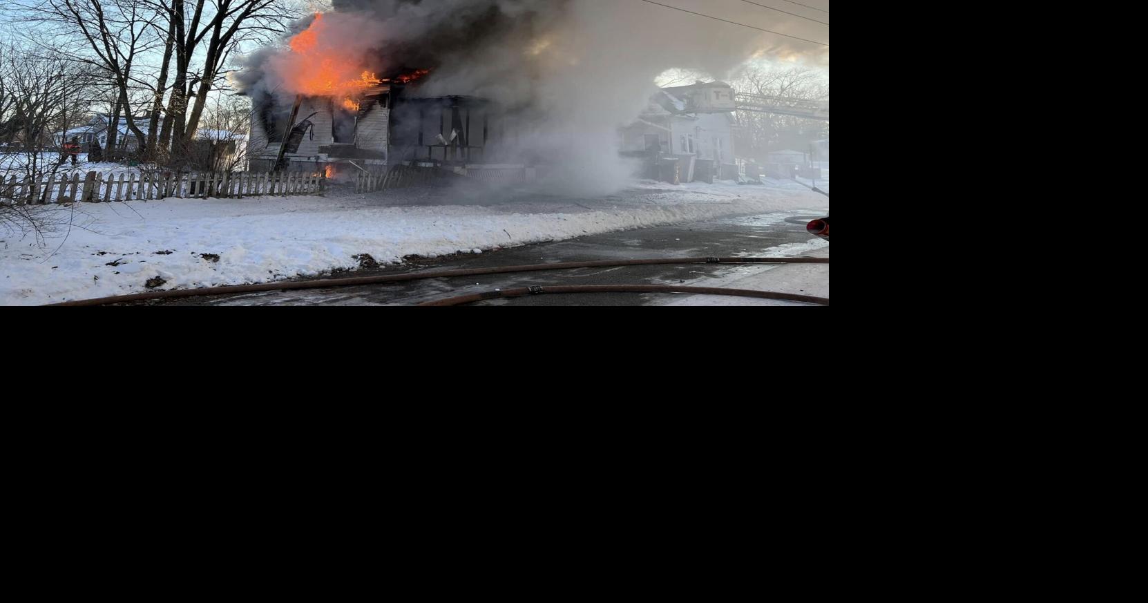 Decatur fire crews respond to vacant house fire
