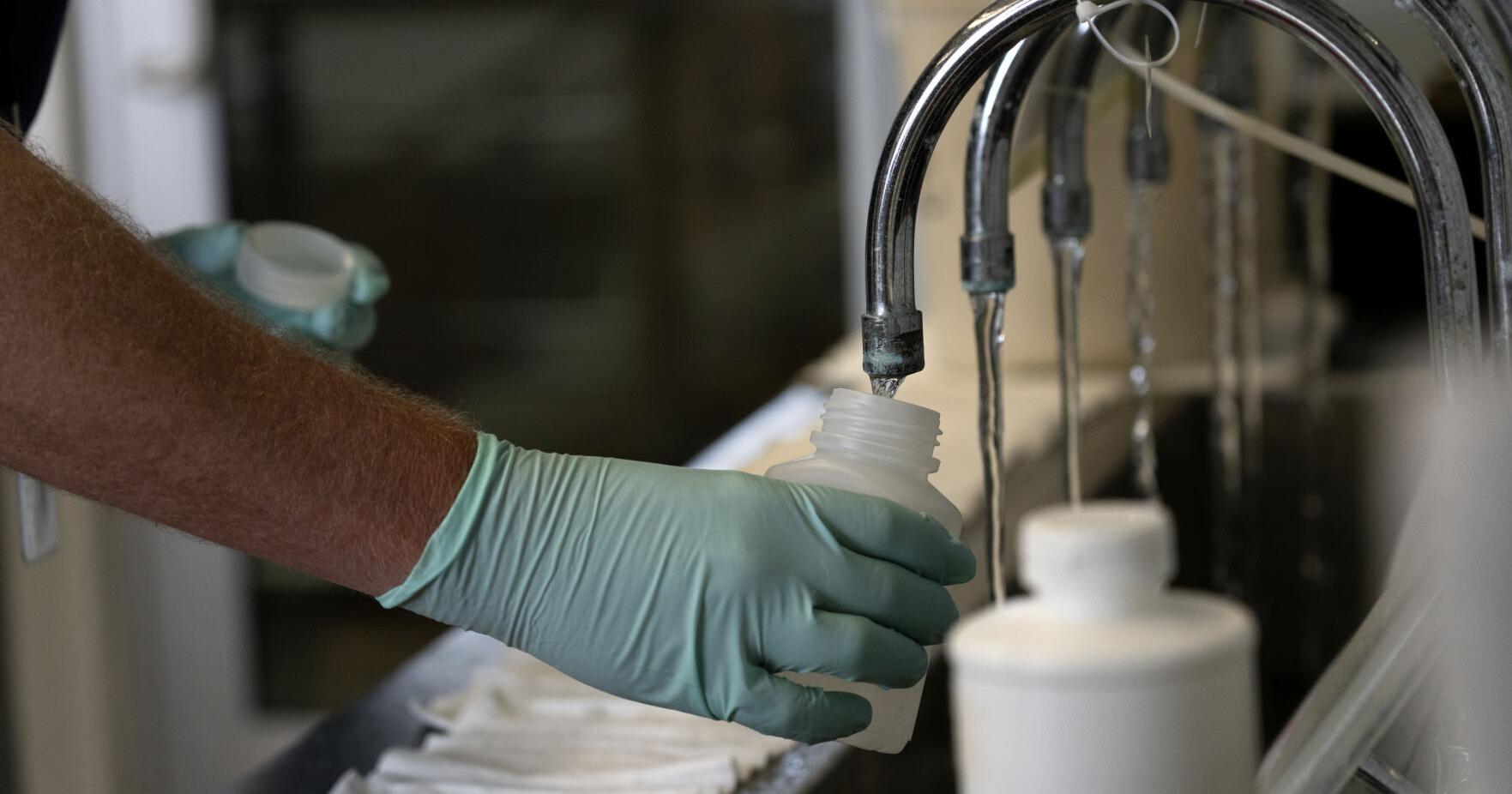 Biden EPA declares 2 forever chemicals hazardous, making it easier to force polluters to pay for toxic waste cleanups - Vimarsana News