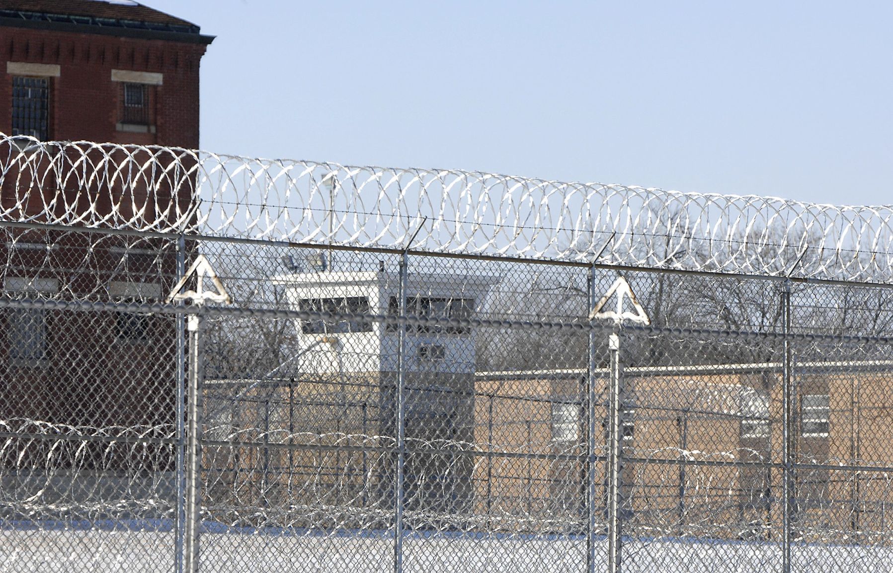 New Law Addresses Need To Reduce Illinois Prison Numbers   5a6fa7002e41b.image 