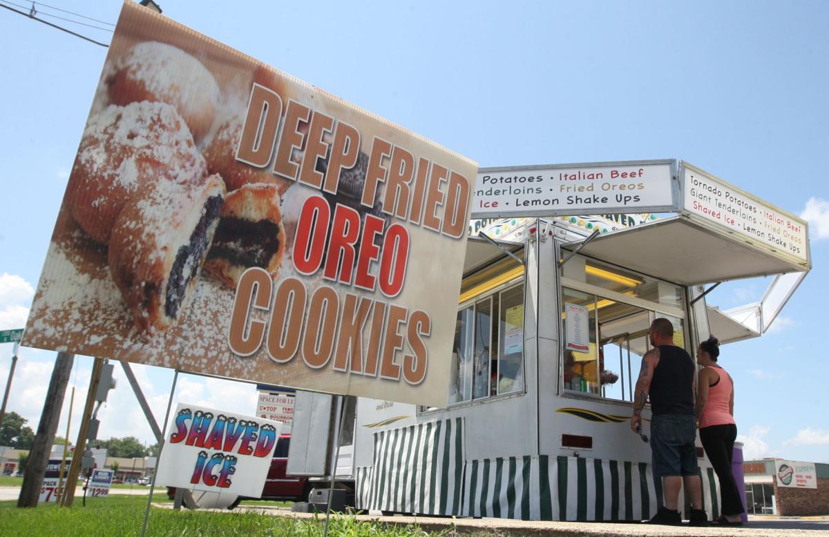 How Decatur S Food Trucks Keep The Meals Coming On The Move Food And Cooking Herald Review Com