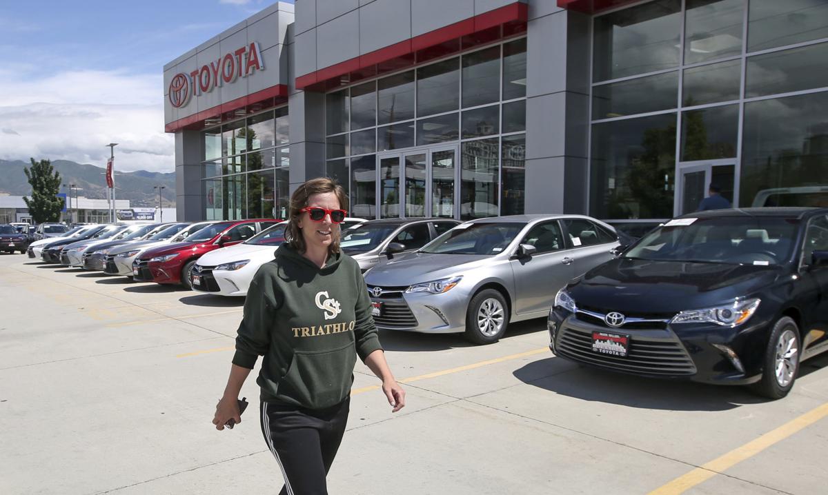 January Us Auto Sales Up 1 Pct But Full Year Drop Expected