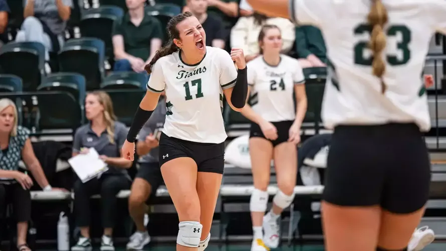 Women’s Volleyball Meets North Central For CCIW Finale