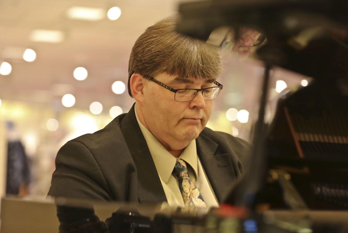 21-year-old piano player wows shoppers at Oxmoor Center's Von Maur, News
