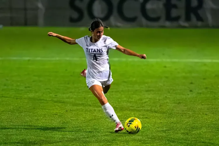 Women’s Soccer Drops First Contest of the Season to No. 1 WashU