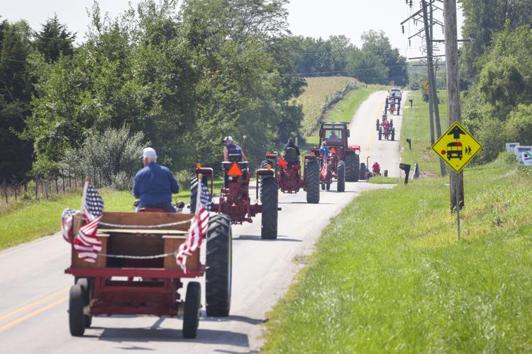 082923-illinois-tractors_04.JPG