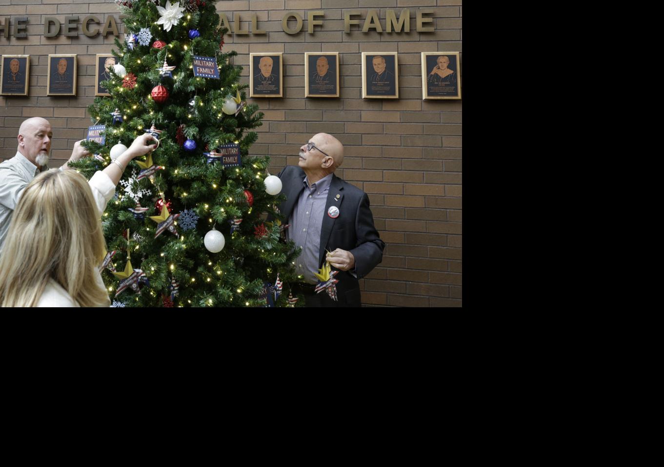 Christmas tree in Decatur Civic Center honors fallen Central Illinois