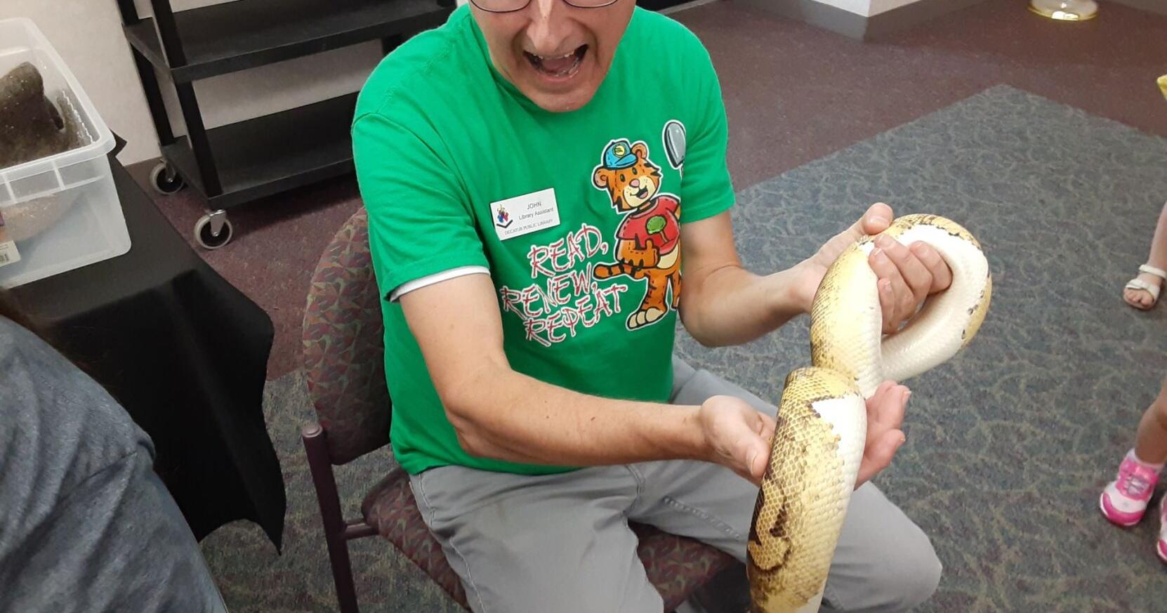 Decatur Public Library hosts Animals Around the World - Vimarsana News
