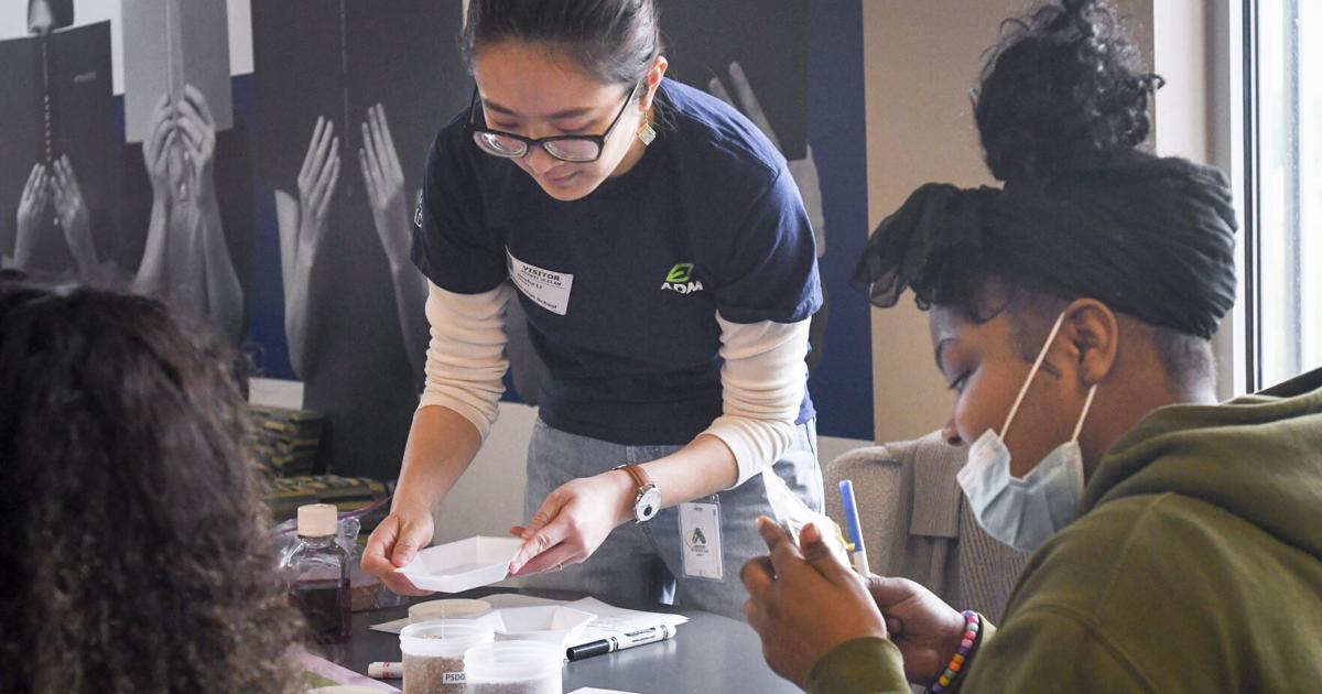 ADM professionals visit Decatur's ag academy students for career day