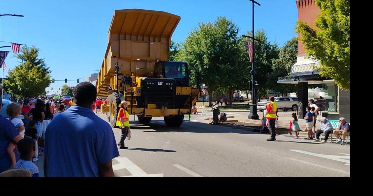 Caterpillar dump truck