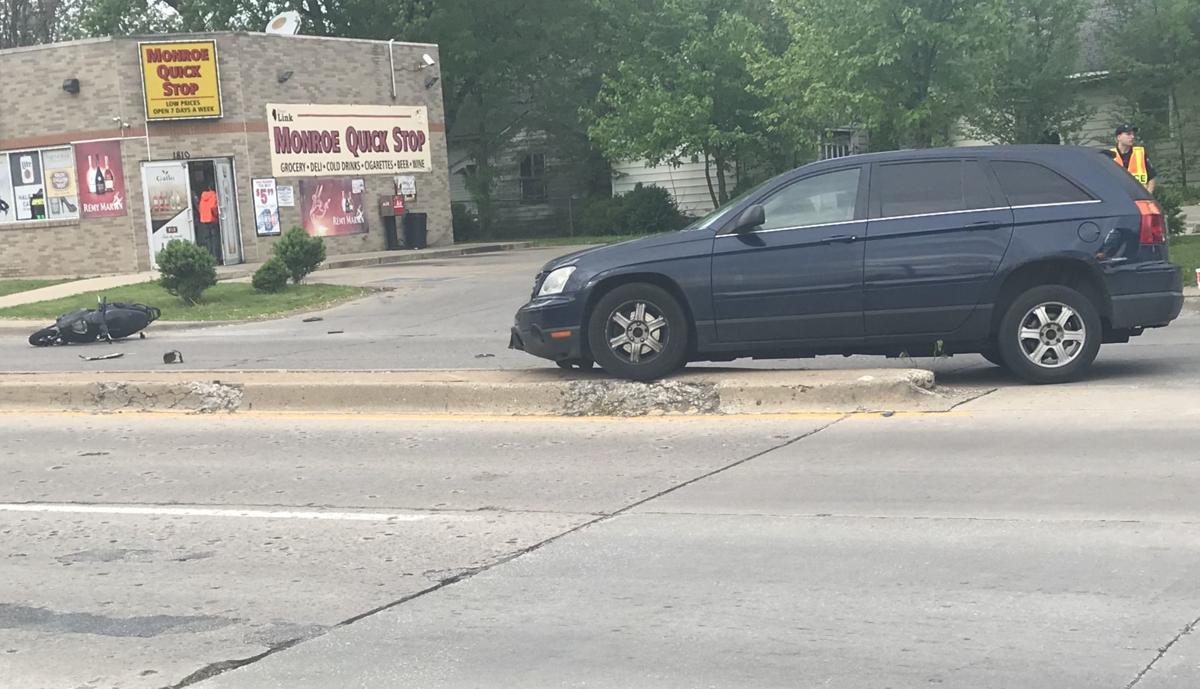 1 hurt after moped crash near Monroe, Sawyer streets