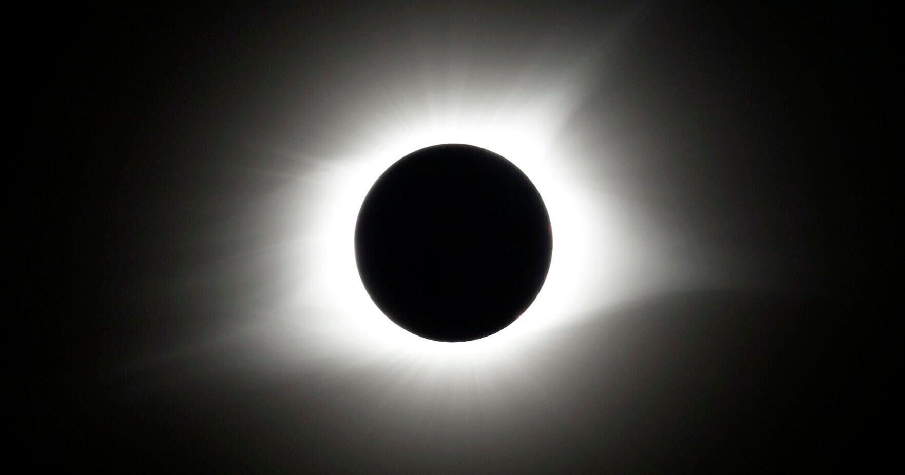 Total solar eclipse to cross US April 8. This Illinois spot will have one of the best views. - Vimarsana News