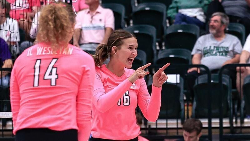 Top-Ranked Women’s Volleyball Sweeps North Park