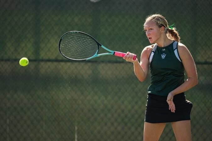 Women’s Tennis Sweeps Concordia Chicago