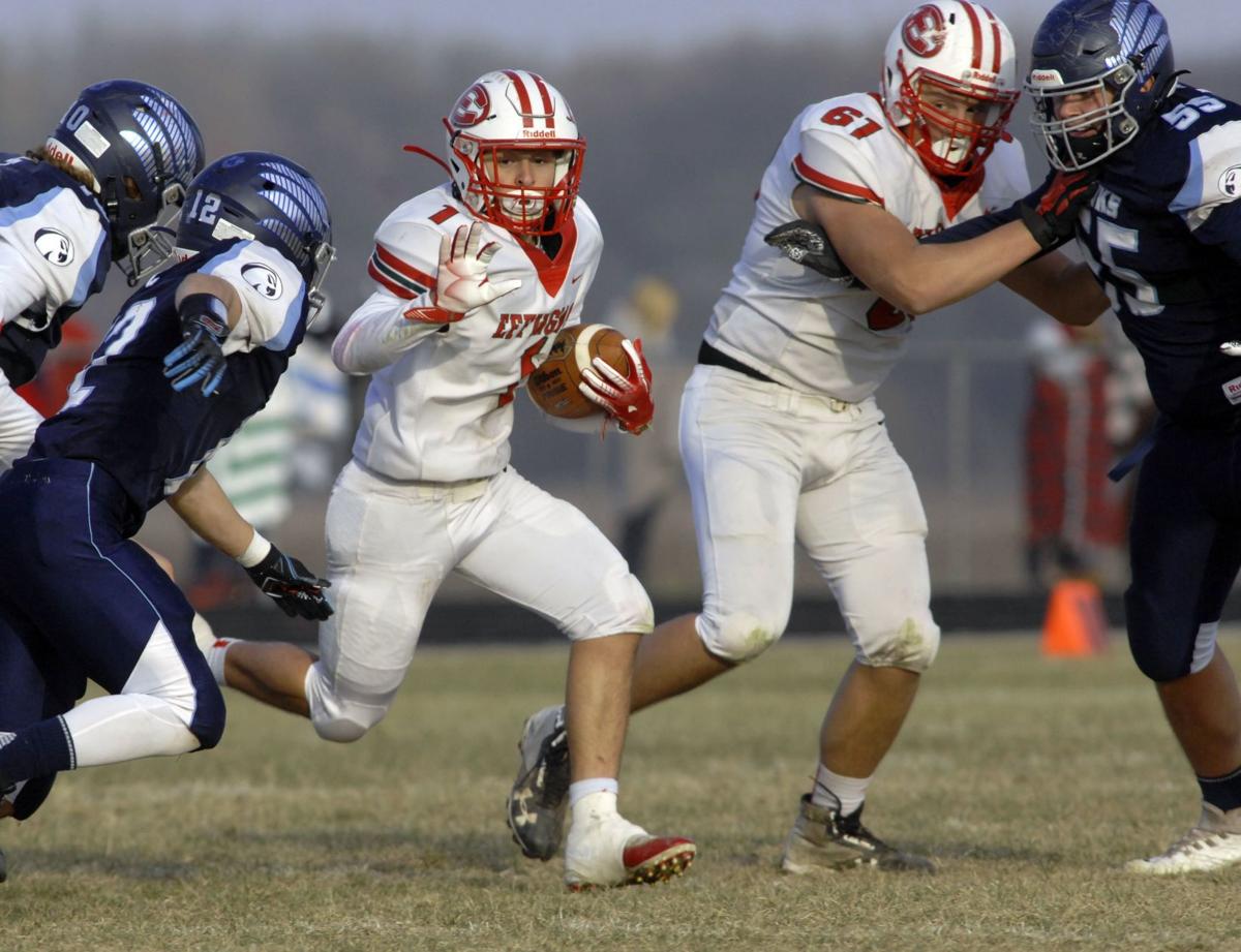 Effingham Dominates Second Half On Way To Class 4a Quarterfinal Victory Over Prairie Central High School Football Herald Review Com