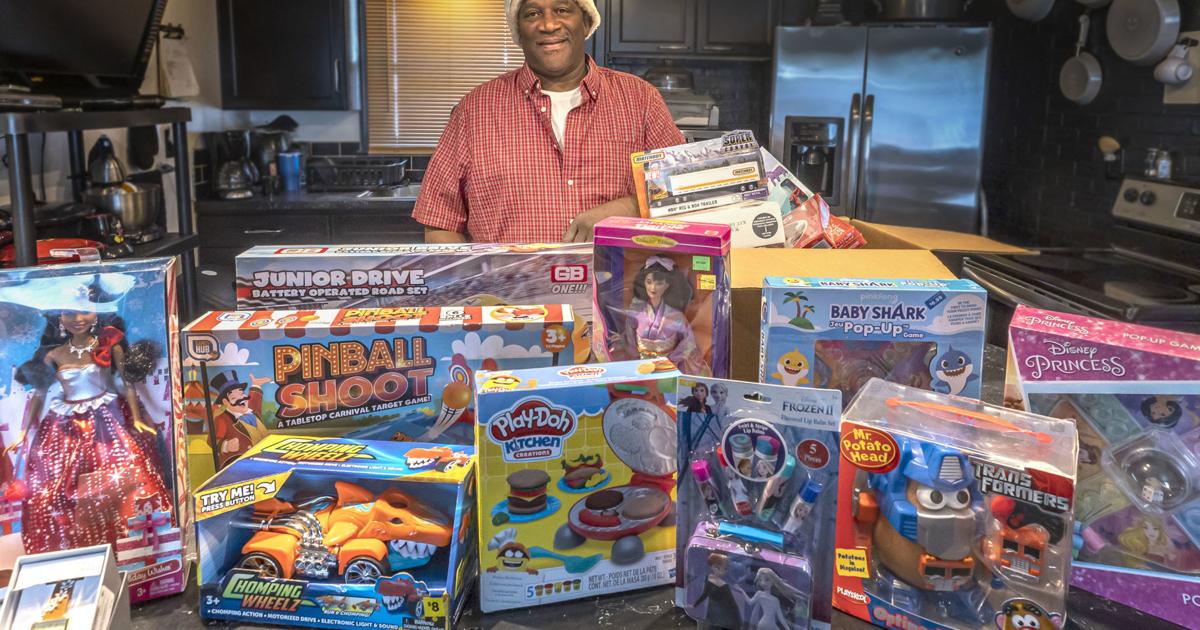 Barbee Decatur Il Vinnie's Barbee-Q accepting toy donations to help Decatur-area families