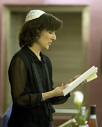 Start Of Jewish Passover Celebrated At Temple B'nai Abraham