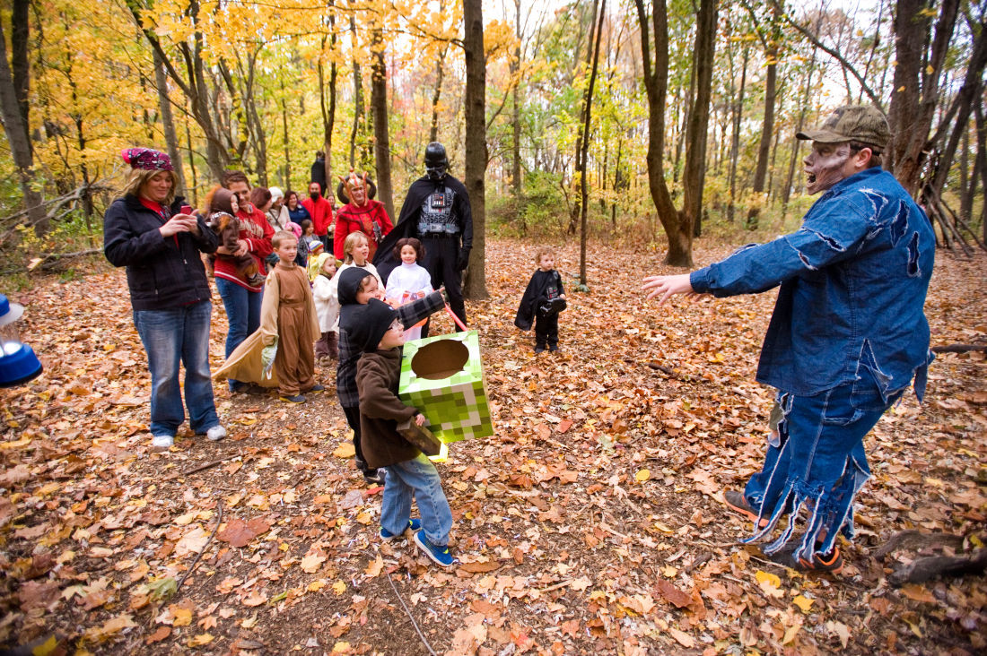 102815-dec-lif-hauntedhike