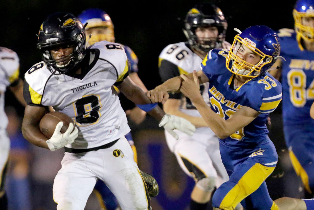 PHOTOS: Tuscola football at Villa Grove/ Heritage | Photo Galleries ...