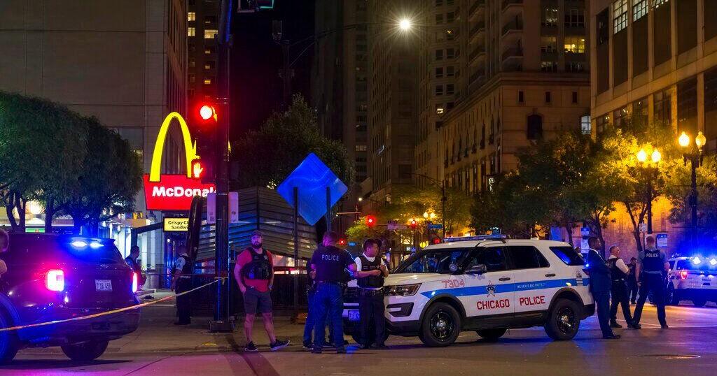 Police: Chicago shooting leaves 2 people dead, 7 wounded - Vimarsana News