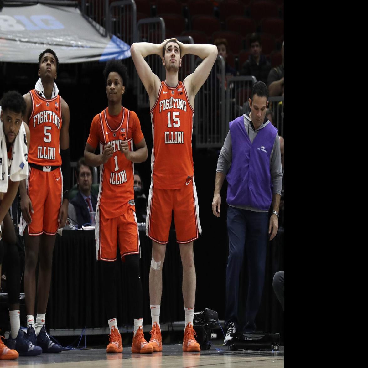 Illinois Season Ends In Blowout Loss To Iowa Illini Herald