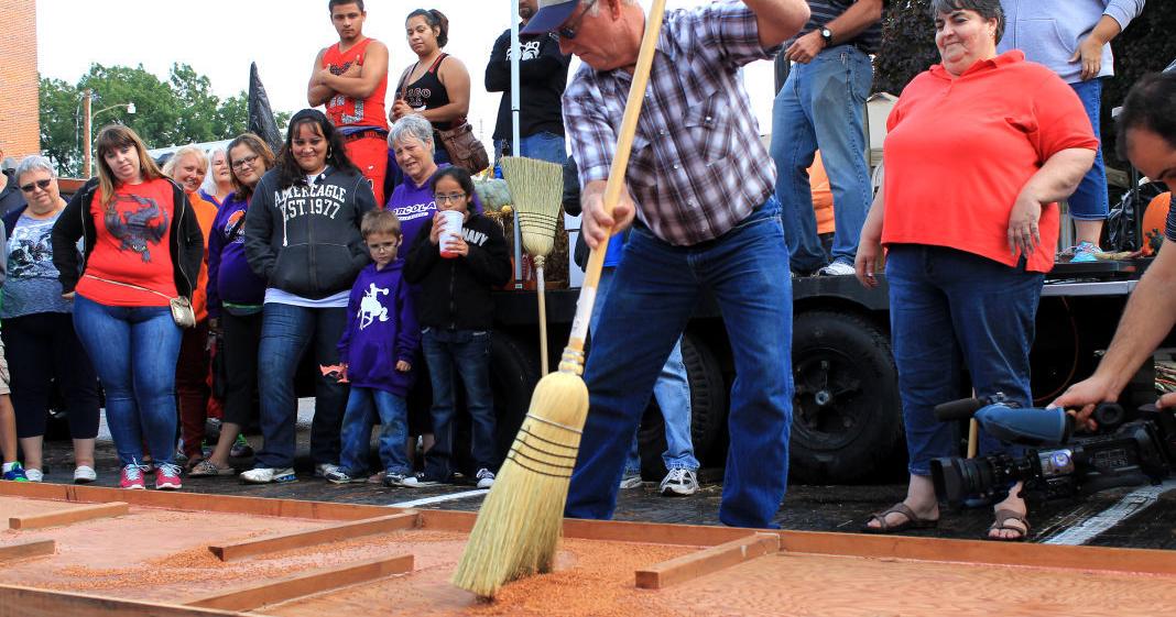 Arcola Broom Corn Festival celebrates city's heritage
