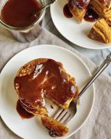 Pumpkin pancakes, the cozy weather breakfast of our dreams