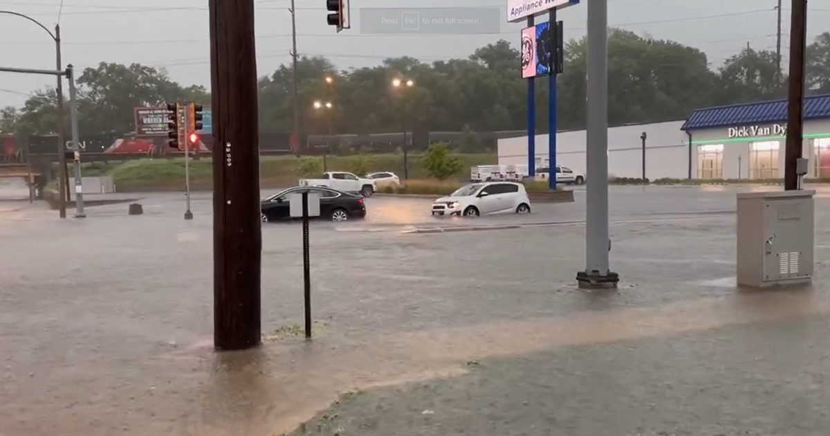 Heavy rains flood Decatur roadways