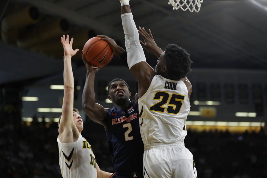 Illinois Hoops Notebook Tevian Jones Providing Energy Illini