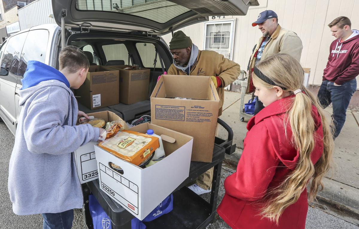 Christmas Comes To The Door Of Decatur Households Local
