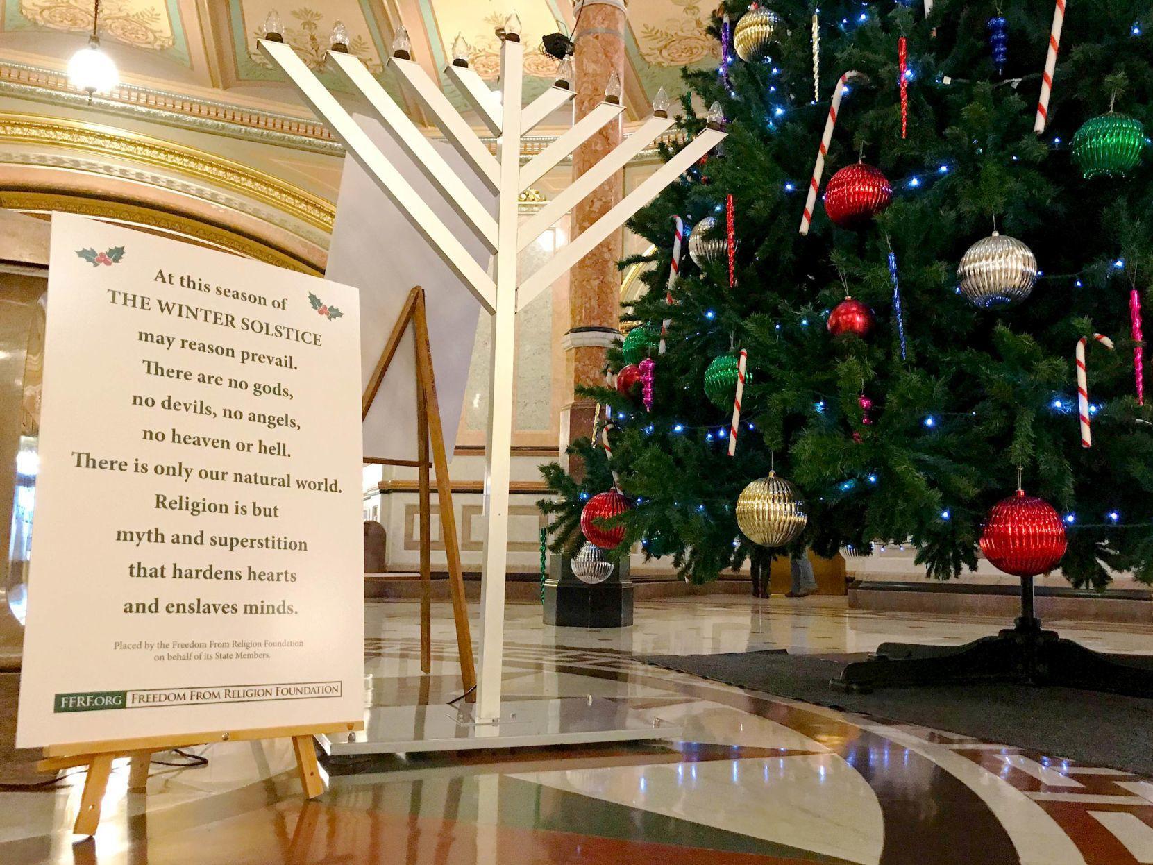 Hanukkah Menorah Added To Illinois Capitol Rotunda S Holiday Display Local Herald Review Com