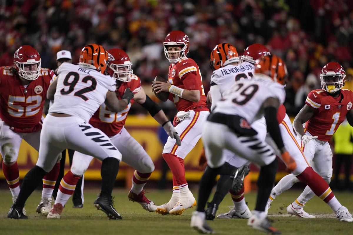 NFL announces Bengals-Chiefs New Year's Eve game, seven other