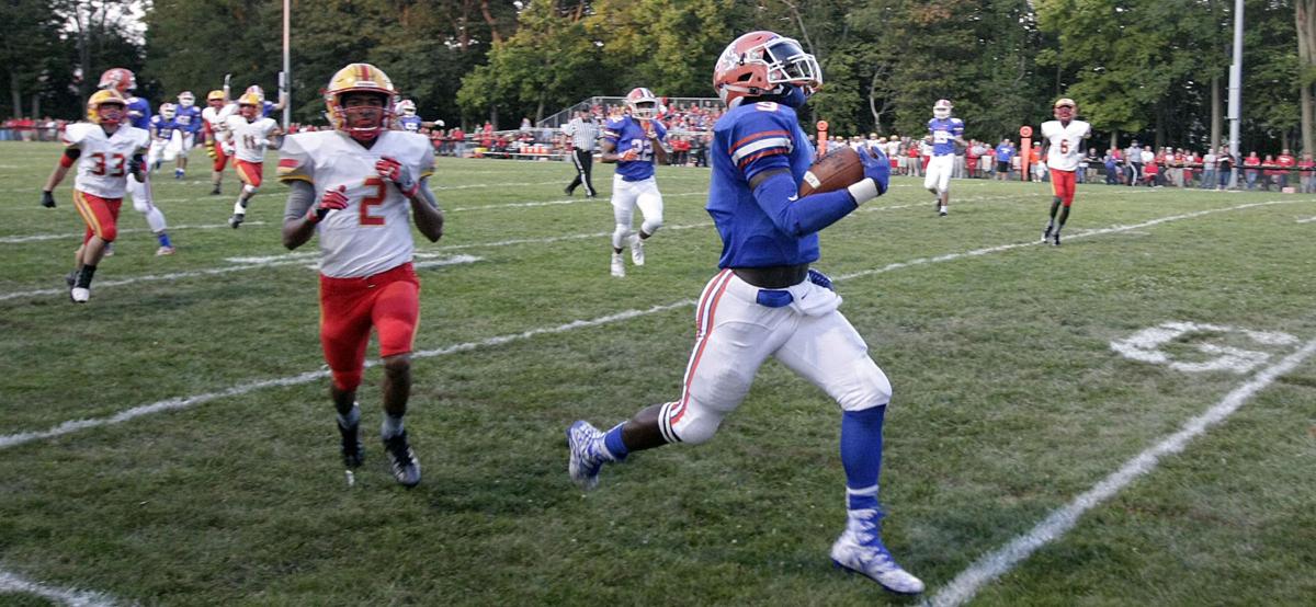 St Teresa vs Warrensburg Latham football 2 9.8.17.jpg