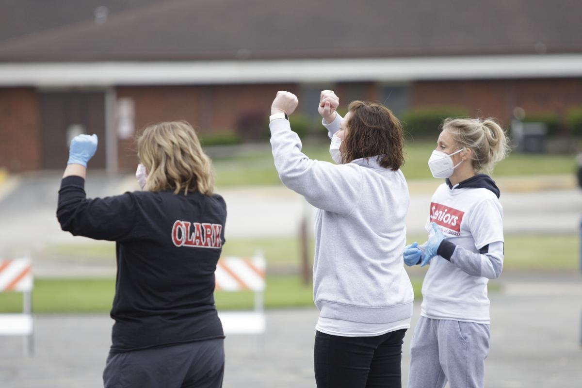 Mount Zion raises 17,000 to buy gifts for graduating seniors