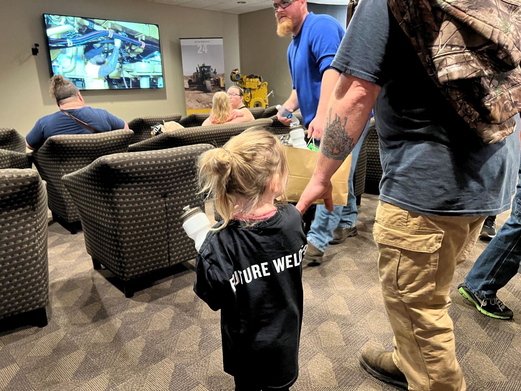 Caterpillar Welders And Families Visit The Decatur Facility