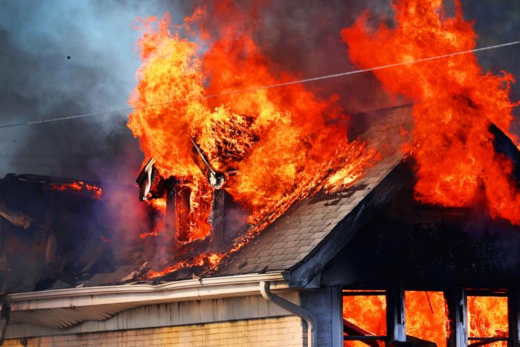 071124-dec-loc-fire_03.JPG