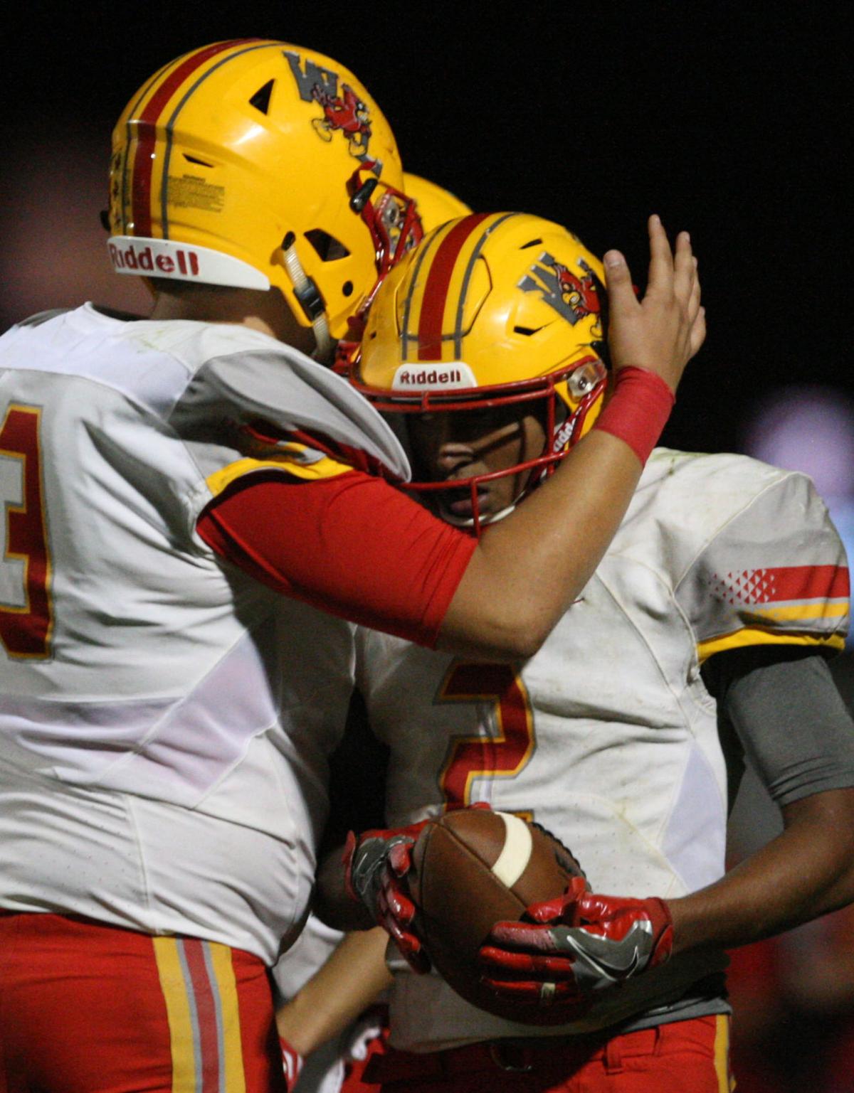 St Teresa vs Warrensburg Latham football 19 9.8.17.jpg