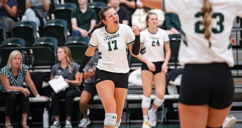 Women’s Volleyball Meets North Central For CCIW Finale