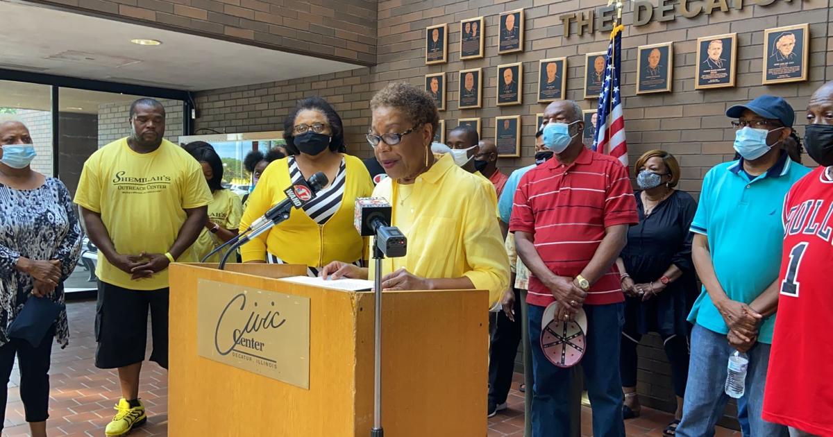 Dane Doerflinger Decatur Concerned Community Citizens support Dase for interim superintendent of ...