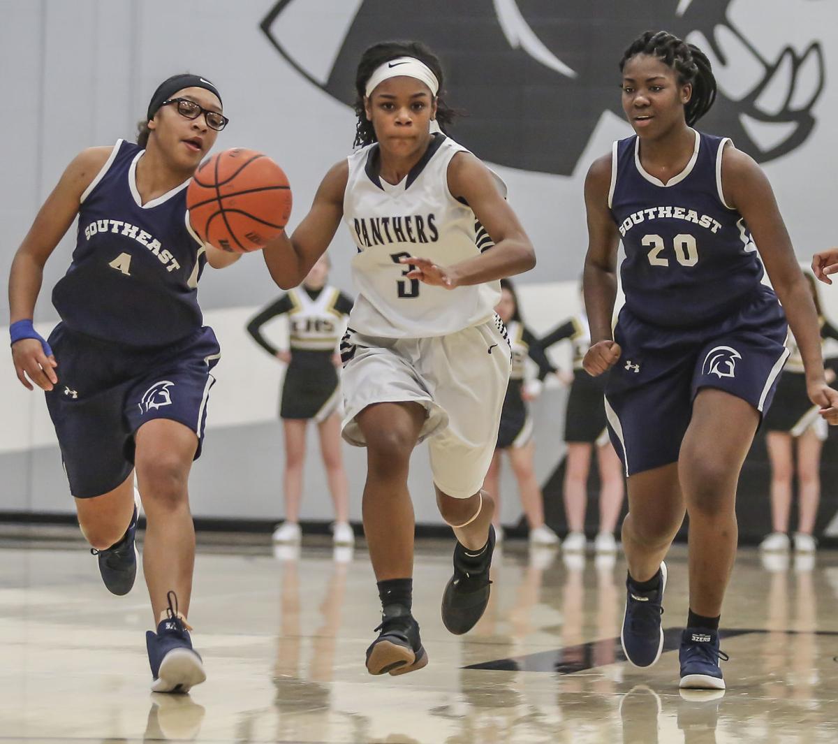 Injuries Limit Eisenhower As Springfield Southeast Wins High