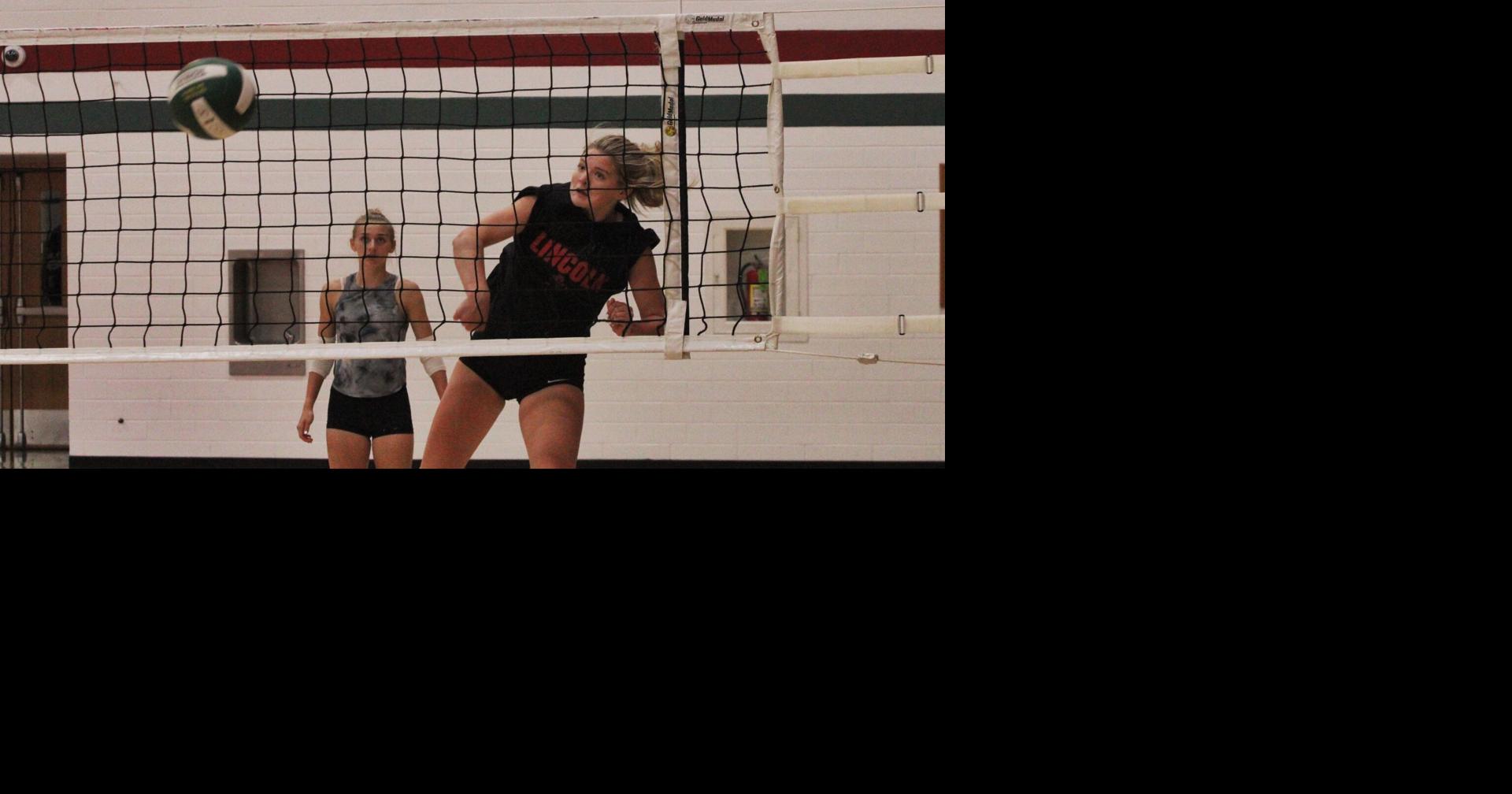 A great start to the season for Lincoln volleyball has the team looking