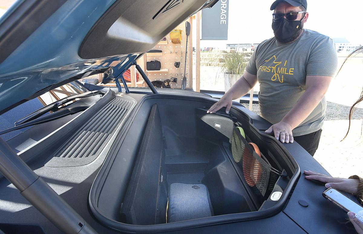 092821-blm-loc-7rivianpickup