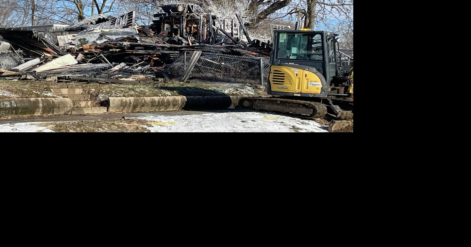 Decatur fire crews battle early morning fire