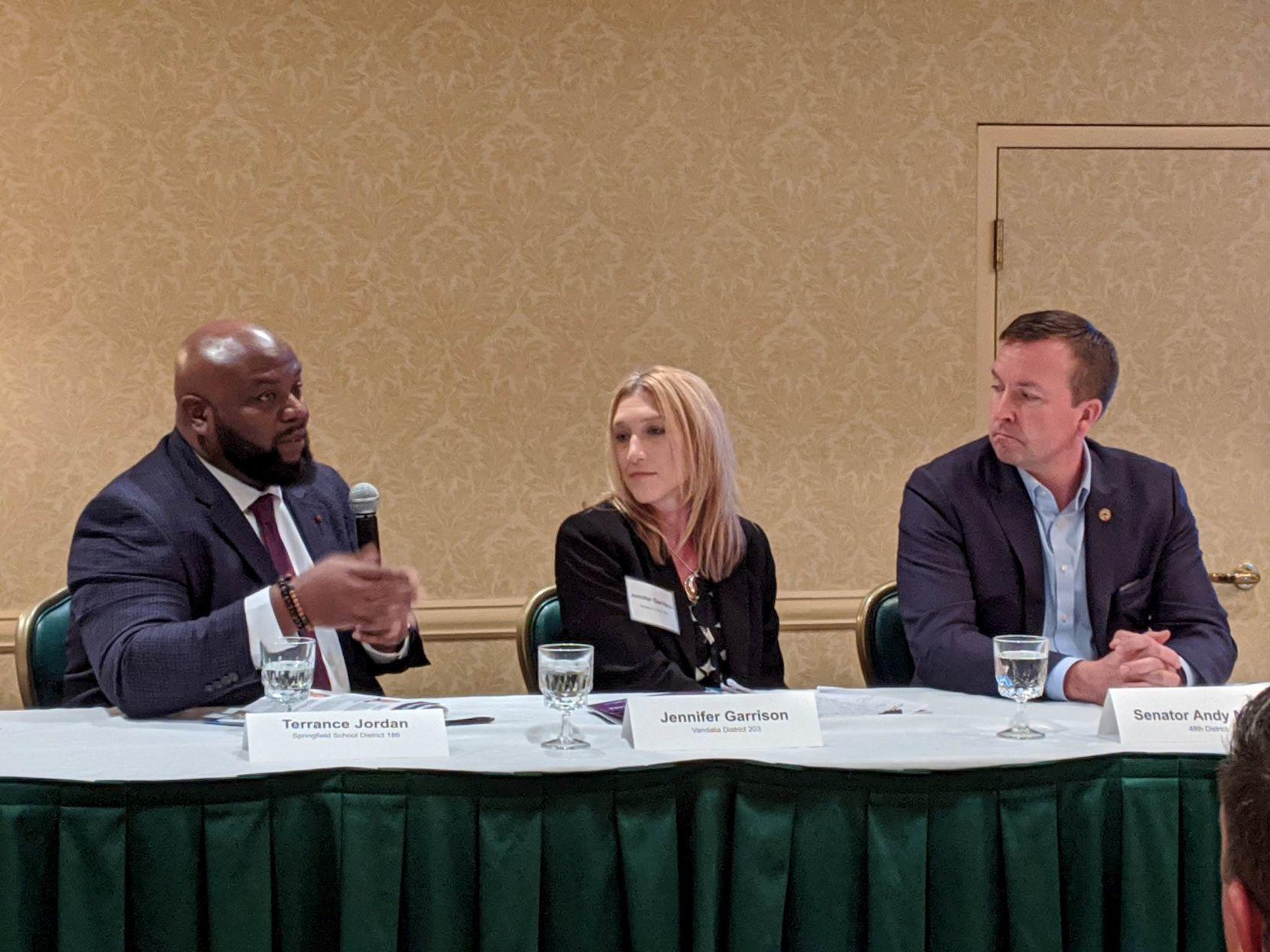 8 candidates to be interviewed to fill Manar�s Senate seat