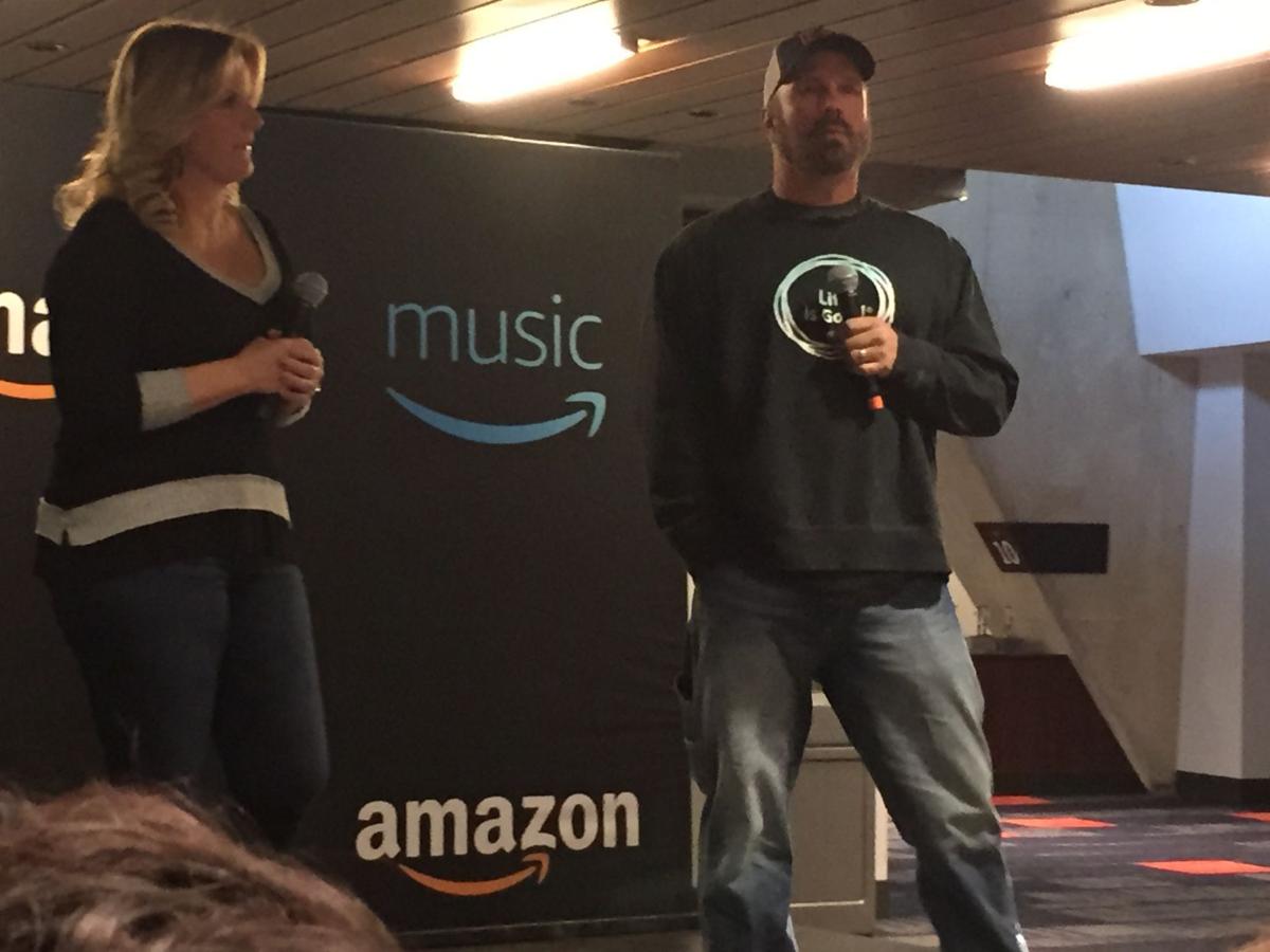 Garth Brooks At Home In Champaign Local Entertainment Herald